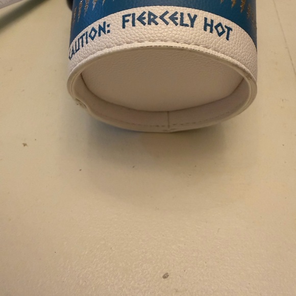 Betsey Johnson Kitsch Cup O' Betsey Crossbody Bag NWOT - Picture 9 of 10